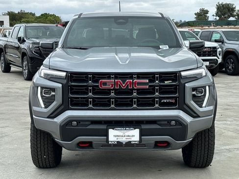 Used 2025 GMC Canyon AT4 AWD/4WD image 5