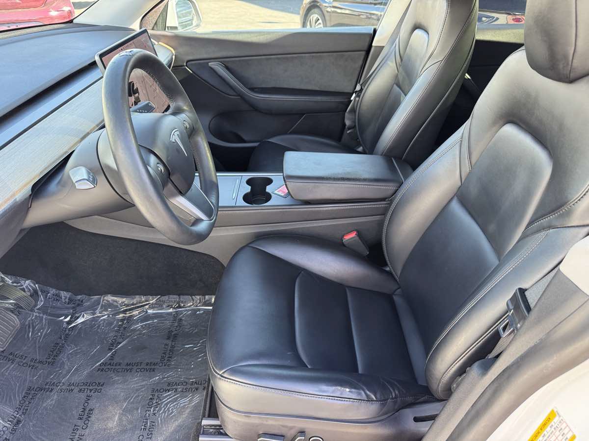Used 2021 Tesla Model Y Long Range AWD/4WD image 29