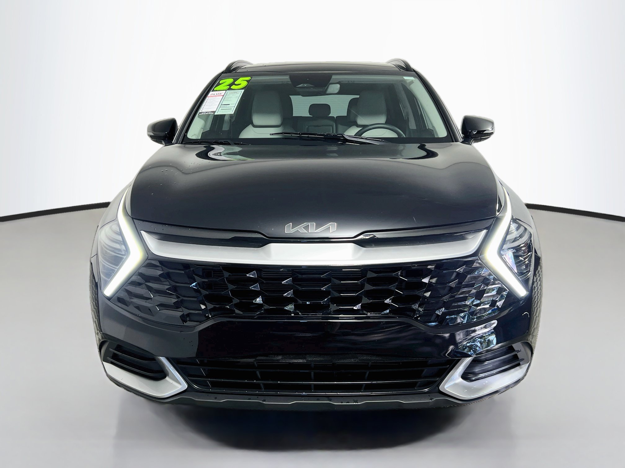 Used 2025 Kia Sportage EX w/ Premium Package FWD image 11