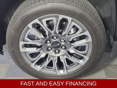 Used 2025 GMC Sierra 1500 Denali Ultimate AWD/4WD image 8