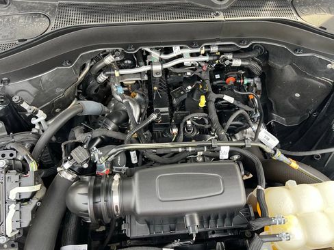 Used 2023 Ford Explorer XLT w/ Equipment Group 202A image 49