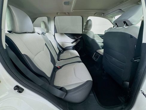Used 2019 Subaru Forester Premium AWD/4WD image 34