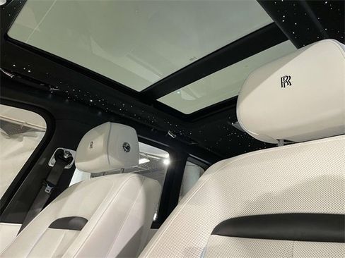 Used 2019 Rolls-Royce Cullinan image 19