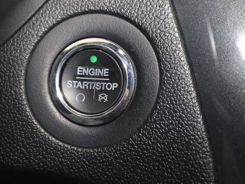 Used 2018 Ford Explorer XLT w/ Equipment Group 202A image 27