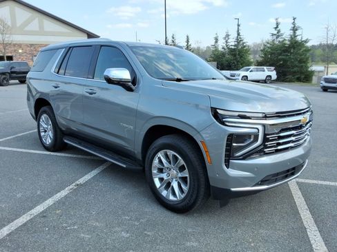 Certified 2025 Chevrolet Tahoe Premier AWD/4WD image 3
