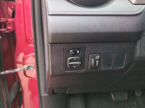 Used 2016 Toyota RAV4 LE image 12