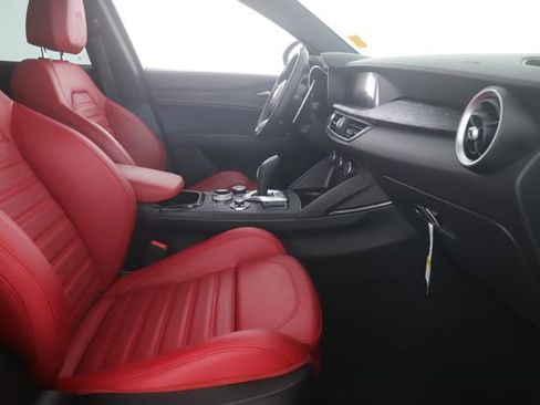 Used 2024 Alfa Romeo Stelvio Sprint AWD/4WD image 31