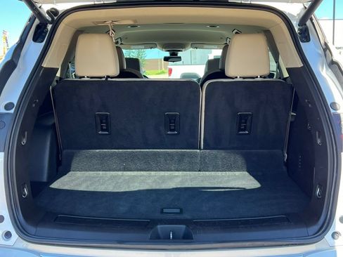 Used 2019 Buick Enclave Premium w/ Trailering Package, 5000 lbs. AWD/4WD image 38