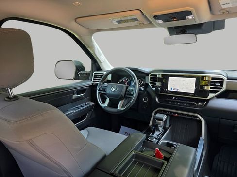 Used 2022 Toyota Tundra SR5 image 9