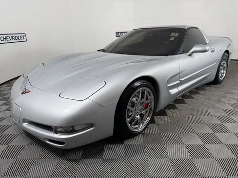 Used 1997 Chevrolet Corvette Coupe w/ Roof Pkg RWD image 2