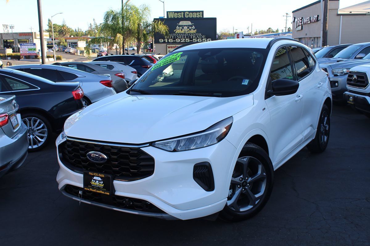 Used 2024 Ford Escape ST-Line w/ Equipment Group 301A FWD image 39