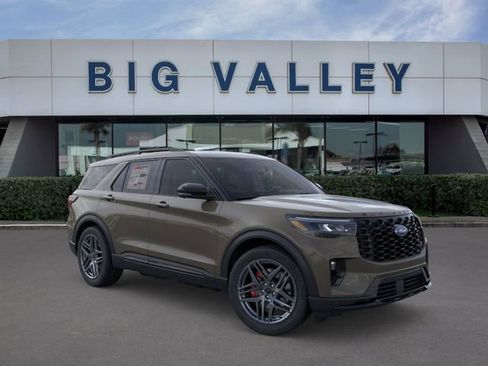 New 2026 Ford Explorer ST w/ Sun And Sound Package image 7