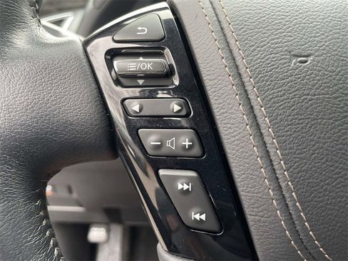 Used 2022 Nissan Armada Platinum w/ Captain's Chairs Package image 21