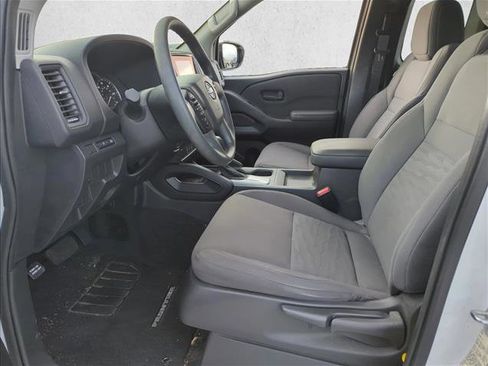 Used 2022 Nissan Frontier S w/ Technology Package image 9