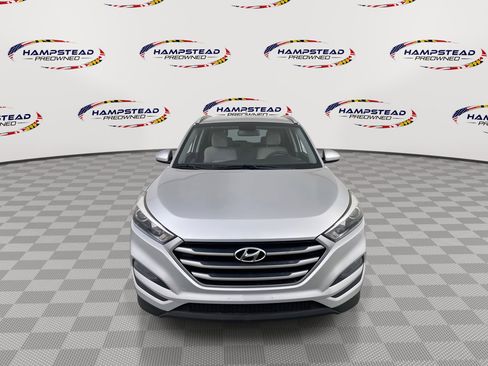 Used 2017 Hyundai Tucson SE AWD/4WD image 3