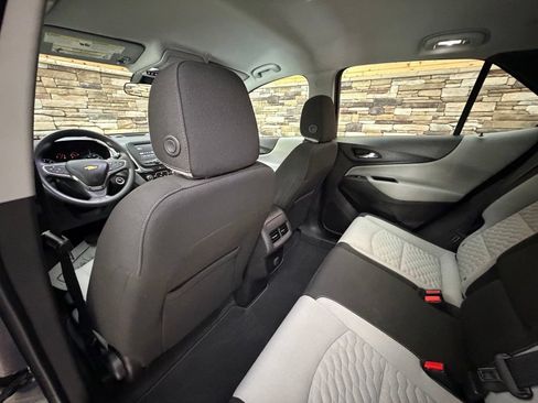 Used 2018 Chevrolet Equinox LS AWD/4WD image 44