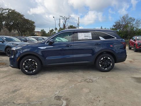 New 2026 Kia Sorento S image 5