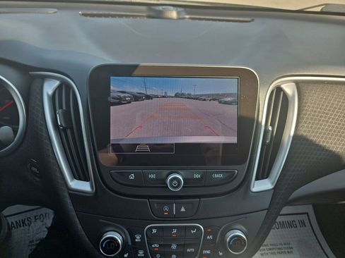 Used 2025 Chevrolet Malibu LT FWD image 20