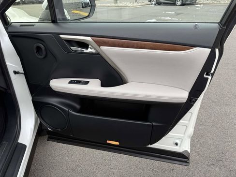 Used 2021 Lexus RX 350L Premium w/ Premium Package image 15