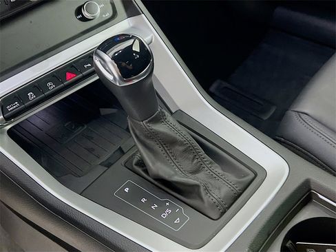 Used 2024 Audi Q3 2.0T Premium w/ Convenience Package image 18