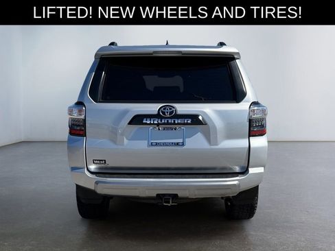 Used 2023 Toyota 4Runner TRD Off-Road Premium AWD/4WD image 4