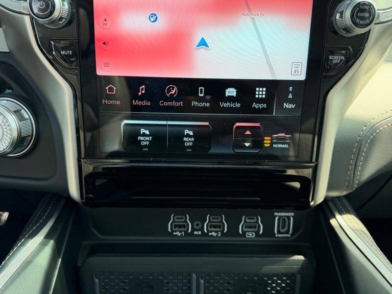 Used 2025 RAM 1500 Tungsten AWD/4WD image 15
