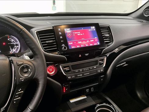 Used 2023 Honda Ridgeline Black Edition image 13