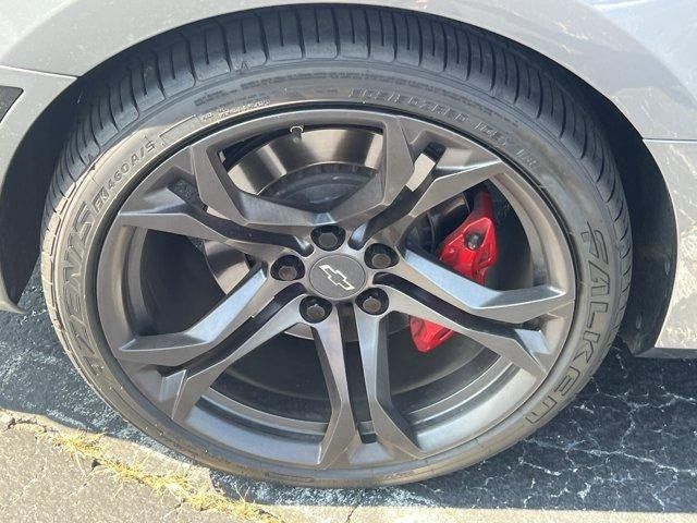 Used 2021 Chevrolet Camaro SS RWD image 15