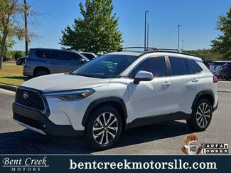 Used 2022 Toyota Corolla Cross XLE w/ Convenience Package video 1