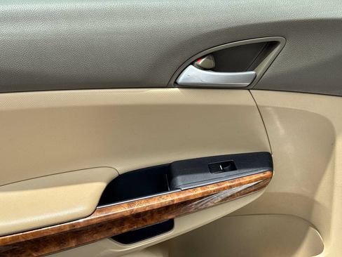 Used 2010 Honda Accord EX image 19