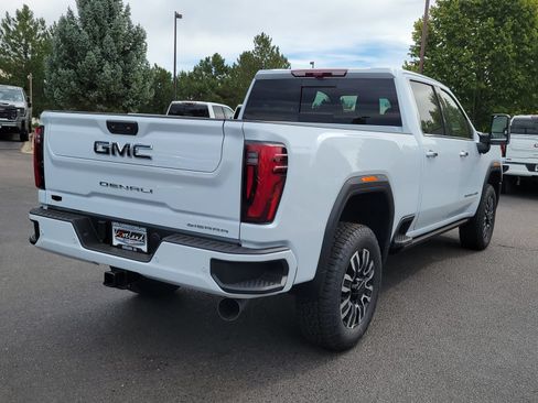 New 2026 GMC Sierra 3500 Denali Ultimate AWD/4WD image 3