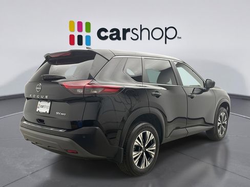 Used 2023 Nissan Rogue SV image 5