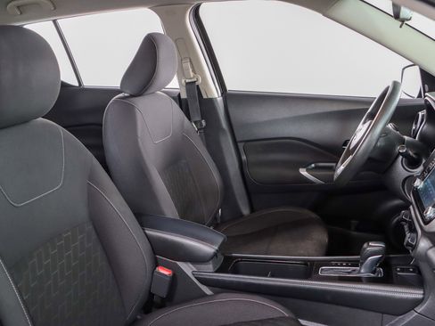 Used 2021 Nissan Kicks SV image 26