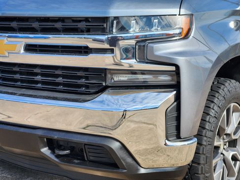 Certified 2020 Chevrolet Silverado 1500 LT w/ Texas Edition image 9
