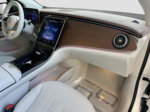 Used 2024 Mercedes-Benz EQE 350+ SUV image 31