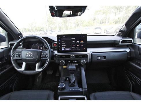 Used 2025 Toyota 4Runner TRD Off-Road Premium AWD/4WD image 13