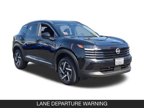 Certified 2026 Nissan Kicks SV FWD image 2