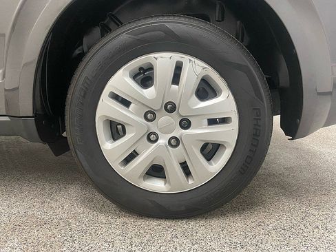 Used 2018 Dodge Journey SE image 28