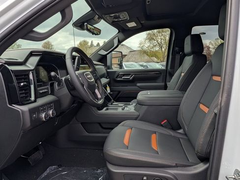 New 2026 GMC Sierra 3500 AT4 w/ AT4 Premium Plus Package AWD/4WD image 41