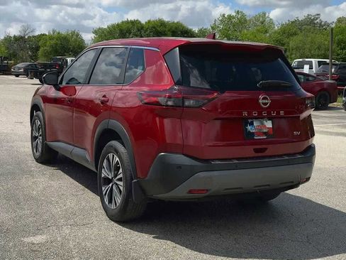 Used 2023 Nissan Rogue SV image 6