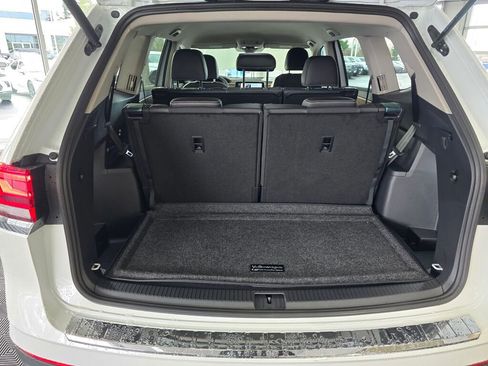 New 2026 Volkswagen Atlas SE image 17