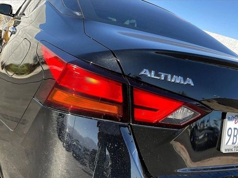 Certified 2022 Nissan Altima 2.5 SV image 28