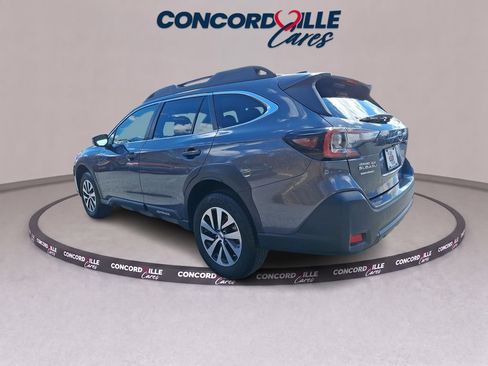 Certified 2025 Subaru Outback Premium AWD/4WD image 5
