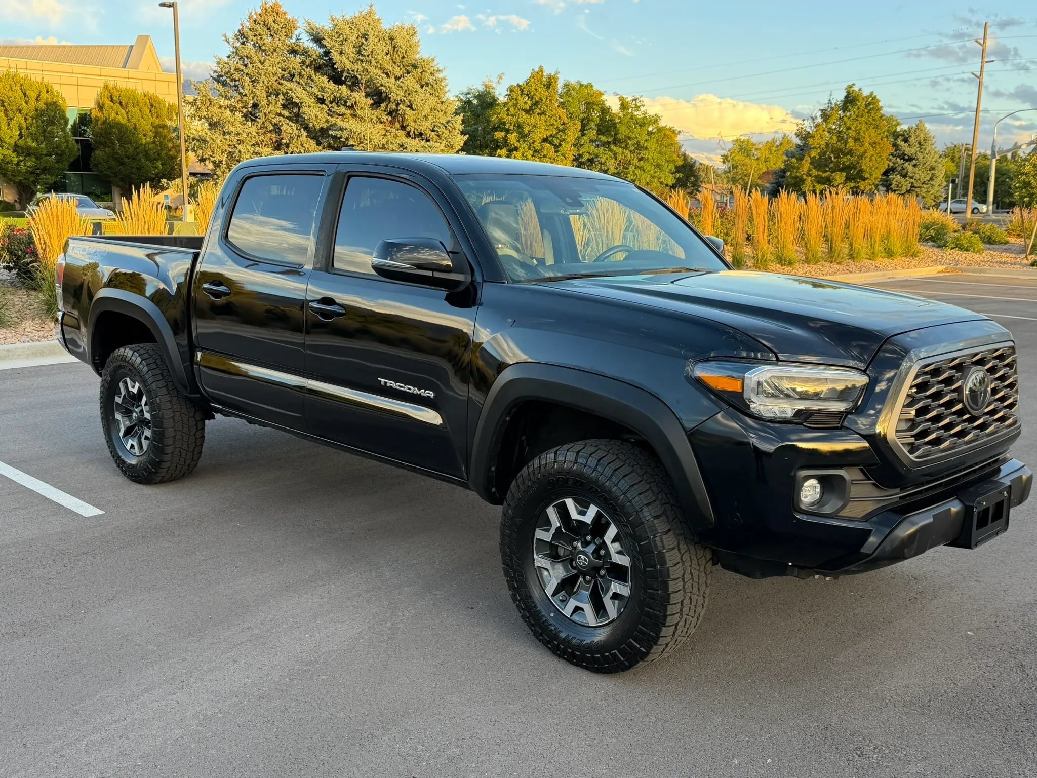 Used 2021 Toyota Tacoma TRD Off-Road AWD/4WD image 12