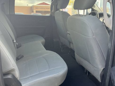 Used 2017 RAM 3500 Tradesman w/ Chrome Appearance Group AWD/4WD image 4
