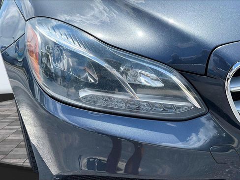 Used 2014 Mercedes-Benz E 350 4MATIC Sedan image 31