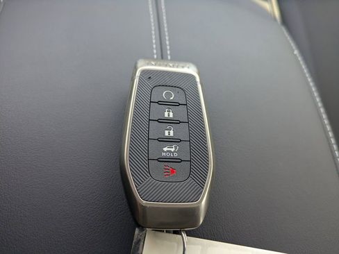 New 2026 INFINITI QX60 Luxe w/ Family Package image 35