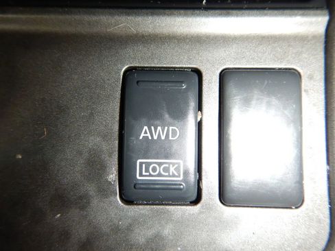 Used 2013 Nissan Murano S image 38