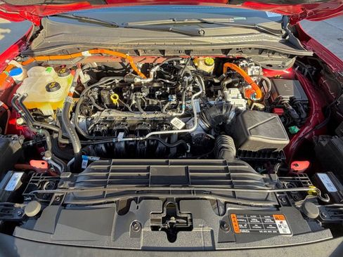 Certified 2025 Ford Escape ST-Line w/ Equipment Group 301A image 31