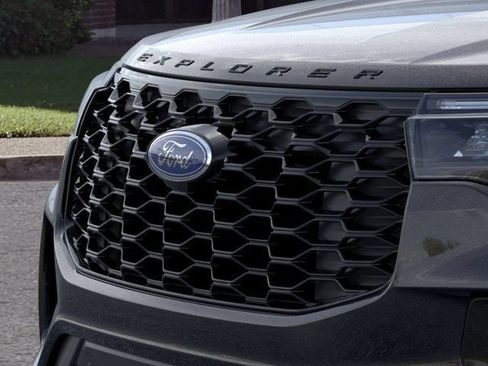 New 2026 Ford Explorer ST-Line w/ ST-Line Street Pack RWD image 17